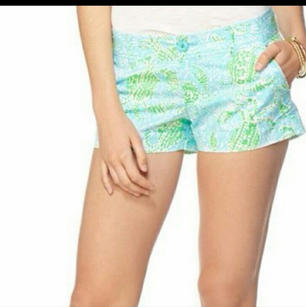 Lilly pulitzer the Walsh shorts get crackin crab print